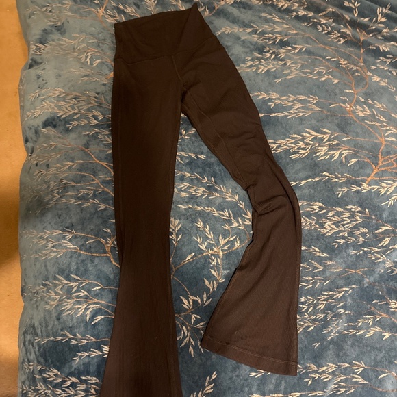 Lululemon flare pants - Picture 1 of 2